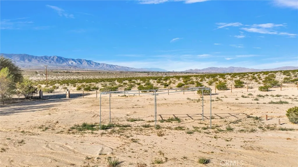 38744 East End Road, Lucerne Valley, California 92356 home-pic-40