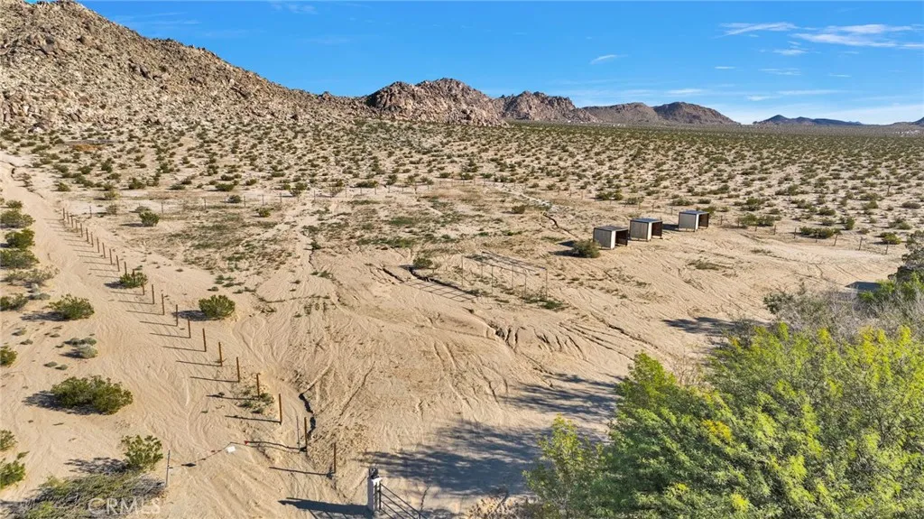 38744 East End Road, Lucerne Valley, California 92356 home-pic-36