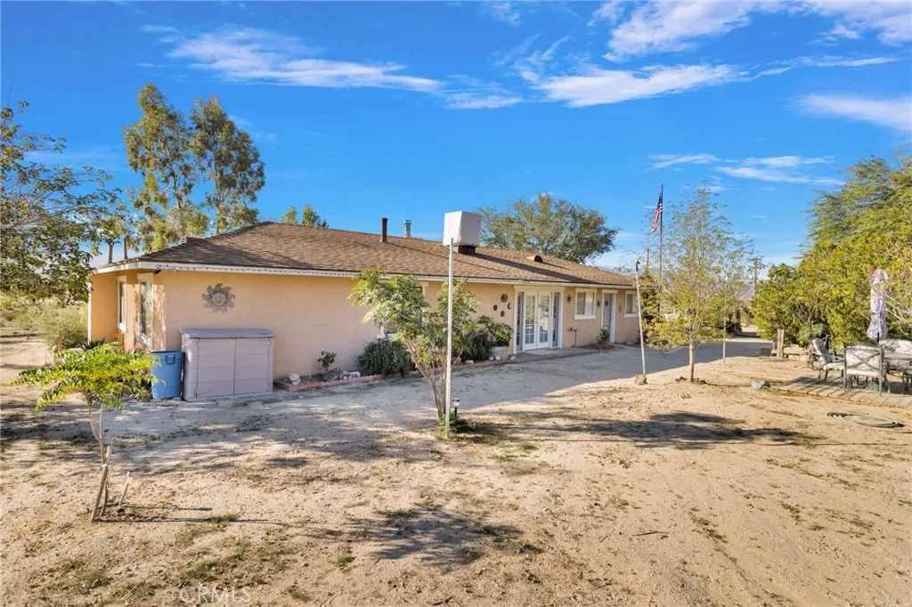 38744 East End Road, Lucerne Valley, California 92356 home-pic-5