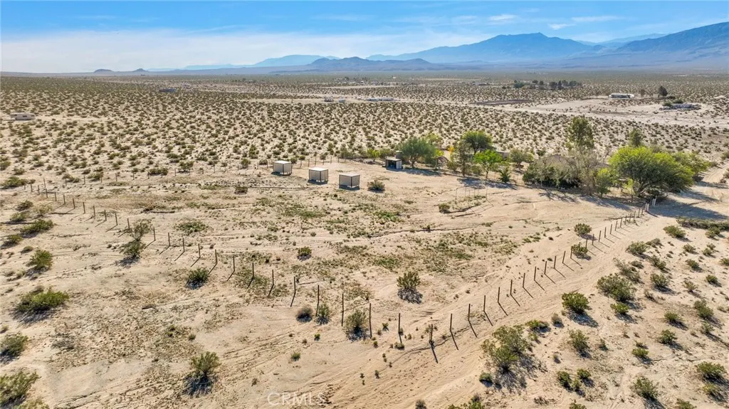 38744 East End Road, Lucerne Valley, California 92356 home-pic-37