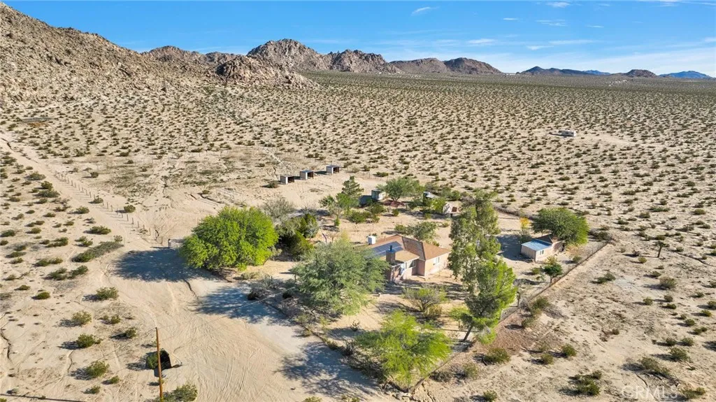 38744 East End Road, Lucerne Valley, California 92356 home-pic-44