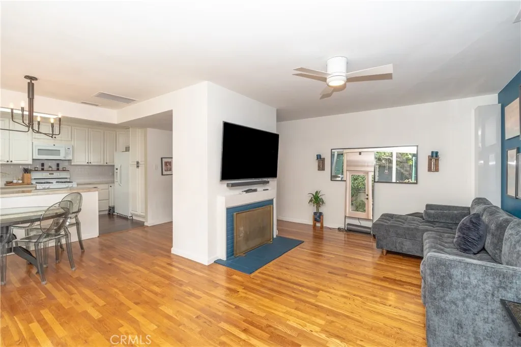 2615 Petaluma, Long Beach, California 90815 home-pic-5