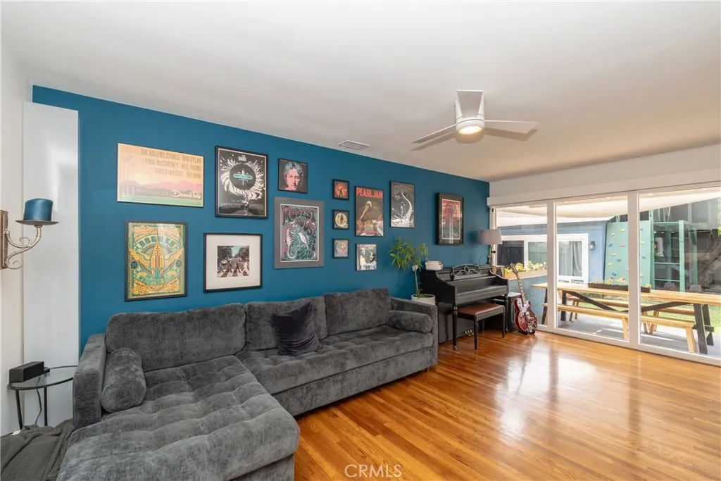 2615 Petaluma, Long Beach, California 90815 home-pic-4