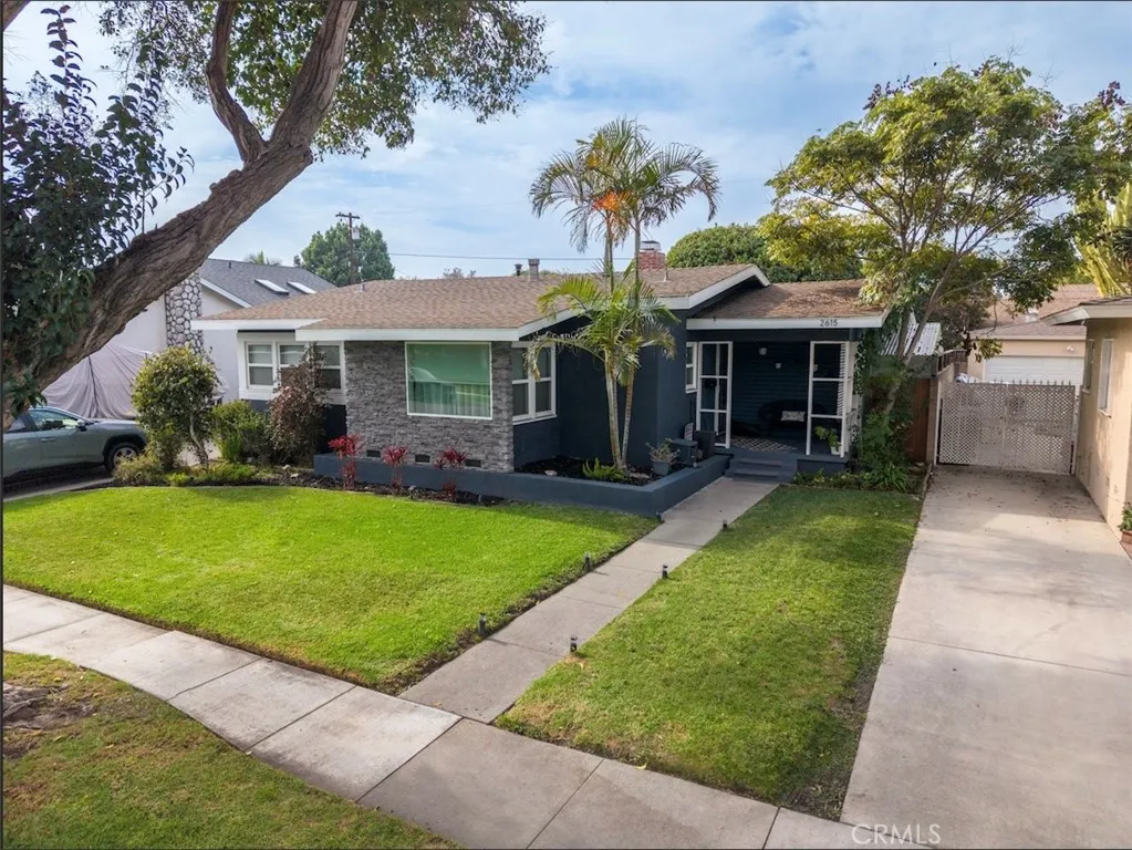2615 Petaluma, Long Beach, California 90815 home-pic-0