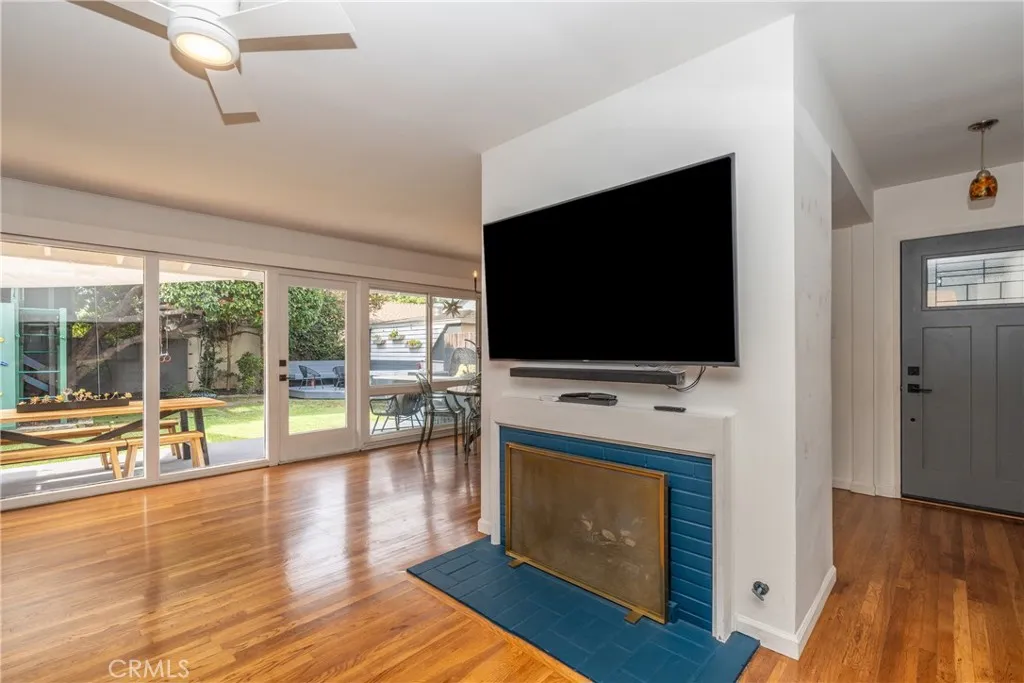 2615 Petaluma, Long Beach, California 90815 home-pic-2