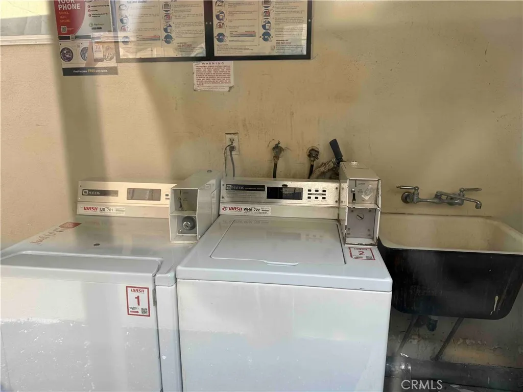 1915 E Wilson, Orange, California 92867 home-pic-3