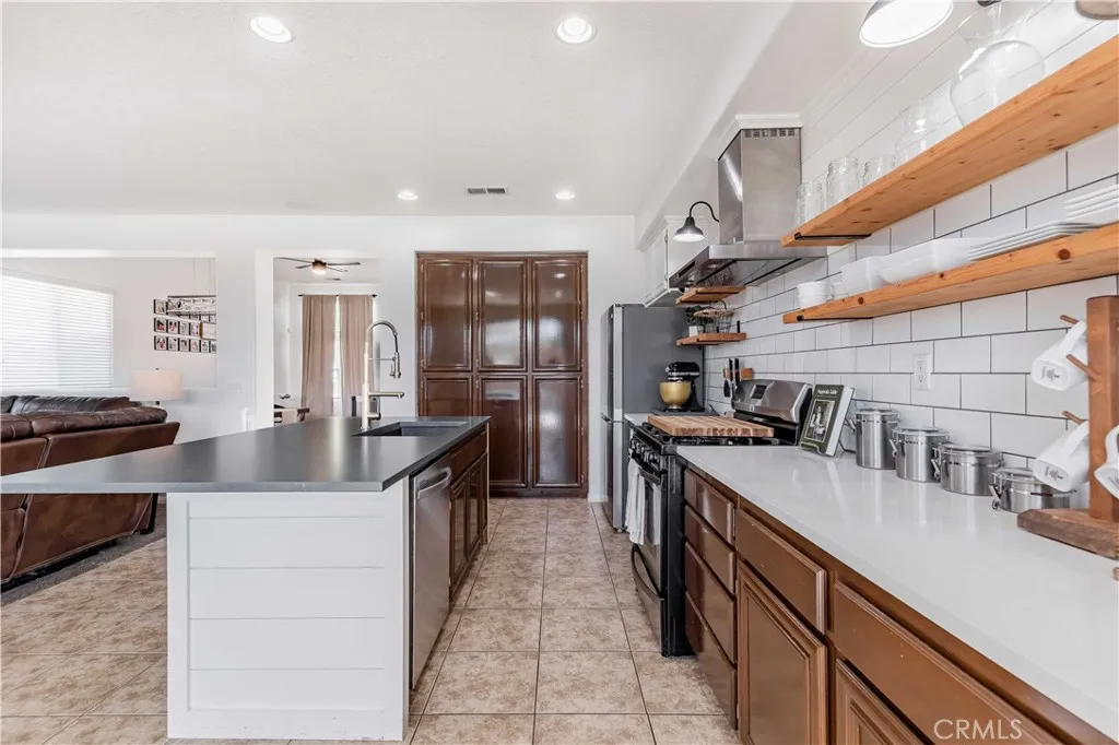 25897 Night Shade, Menifee, California 92584 home-pic-11