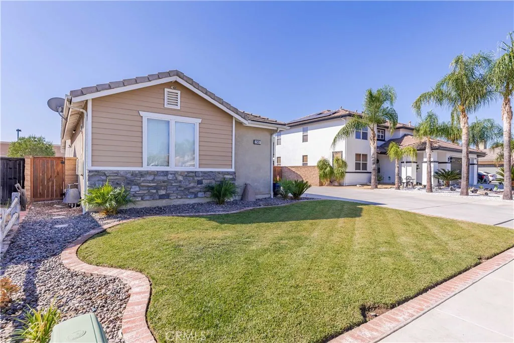 25897 Night Shade, Menifee, California 92584 home-pic-2