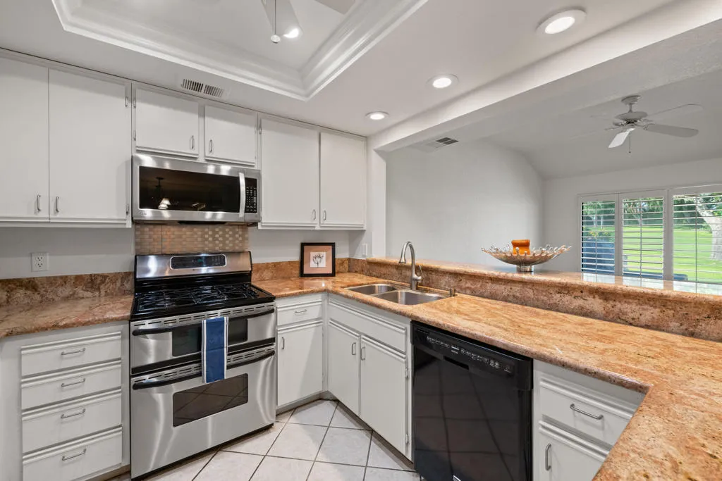 41629 Woodhaven Drive W, Palm Desert, California 92211 home-pic-15