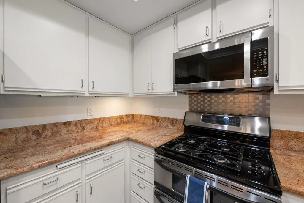 41629 Woodhaven Drive W, Palm Desert, California 92211 home-pic-16