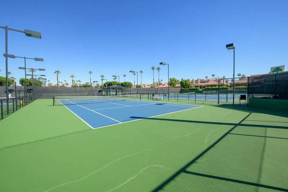 41629 Woodhaven Drive W, Palm Desert, California 92211 home-pic-33