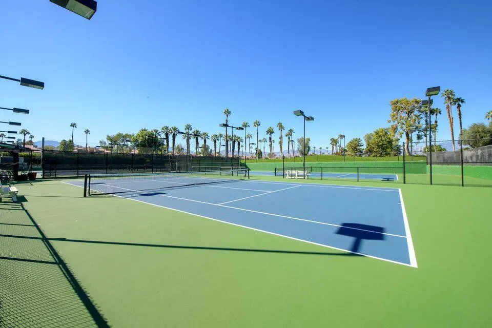 41629 Woodhaven Drive W, Palm Desert, California 92211 home-pic-32