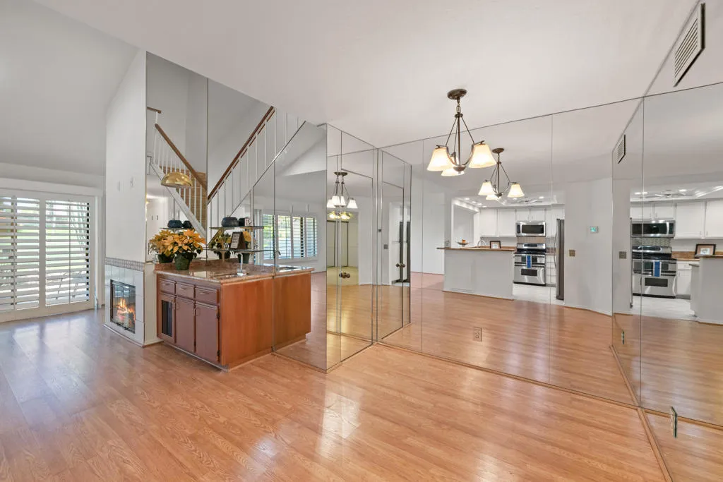 41629 Woodhaven Drive W, Palm Desert, California 92211 home-pic-12