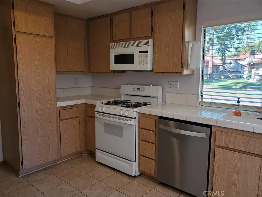 7864 Portola, Rancho Cucamonga, California 91730 home-pic-18