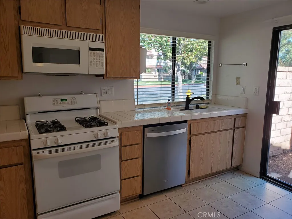 7864 Portola, Rancho Cucamonga, California 91730 home-pic-19