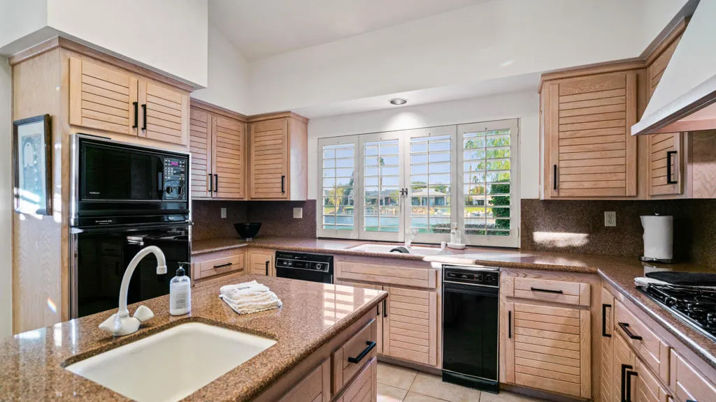 80719 Cherry Hills Drive, La Quinta, California 92253 home-pic-18