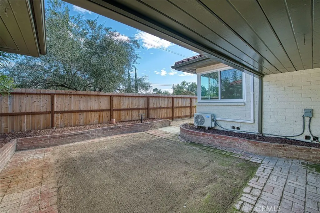 506 W Terrace Avenue, Fresno, California 93705 home-pic-35