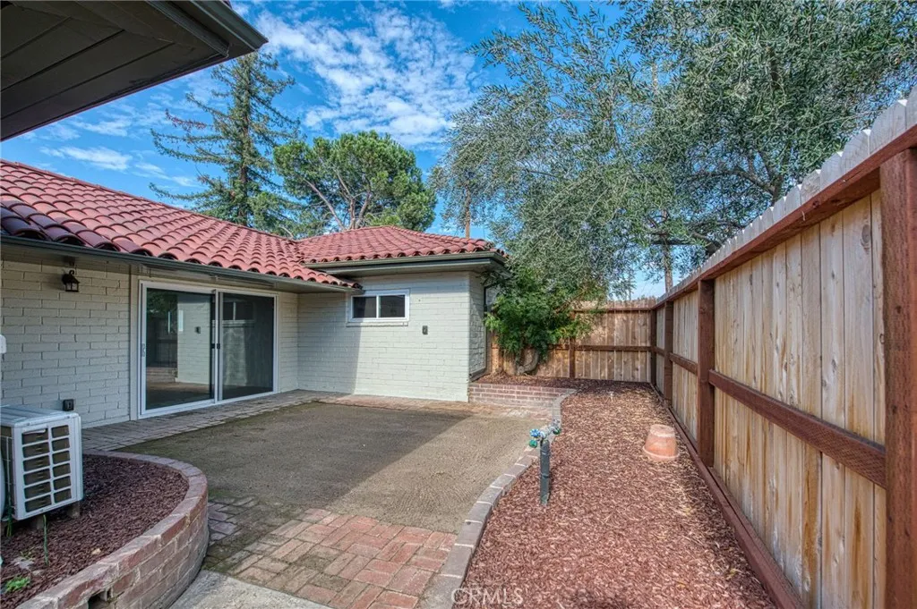 506 W Terrace Avenue, Fresno, California 93705 home-pic-4