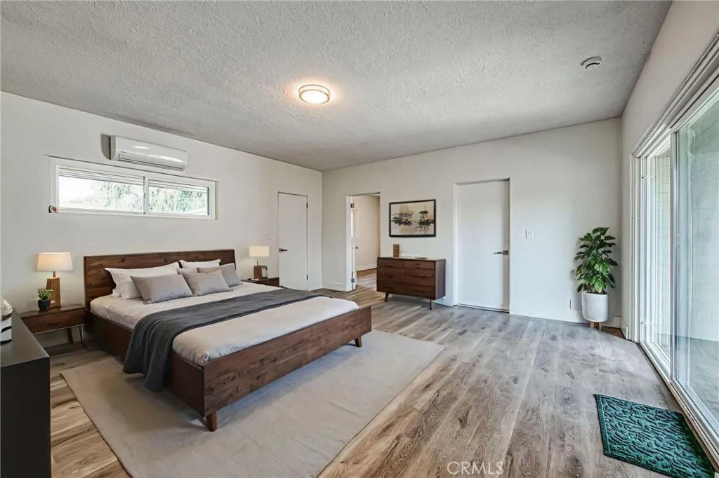 506 W Terrace Avenue, Fresno, California 93705 home-pic-46