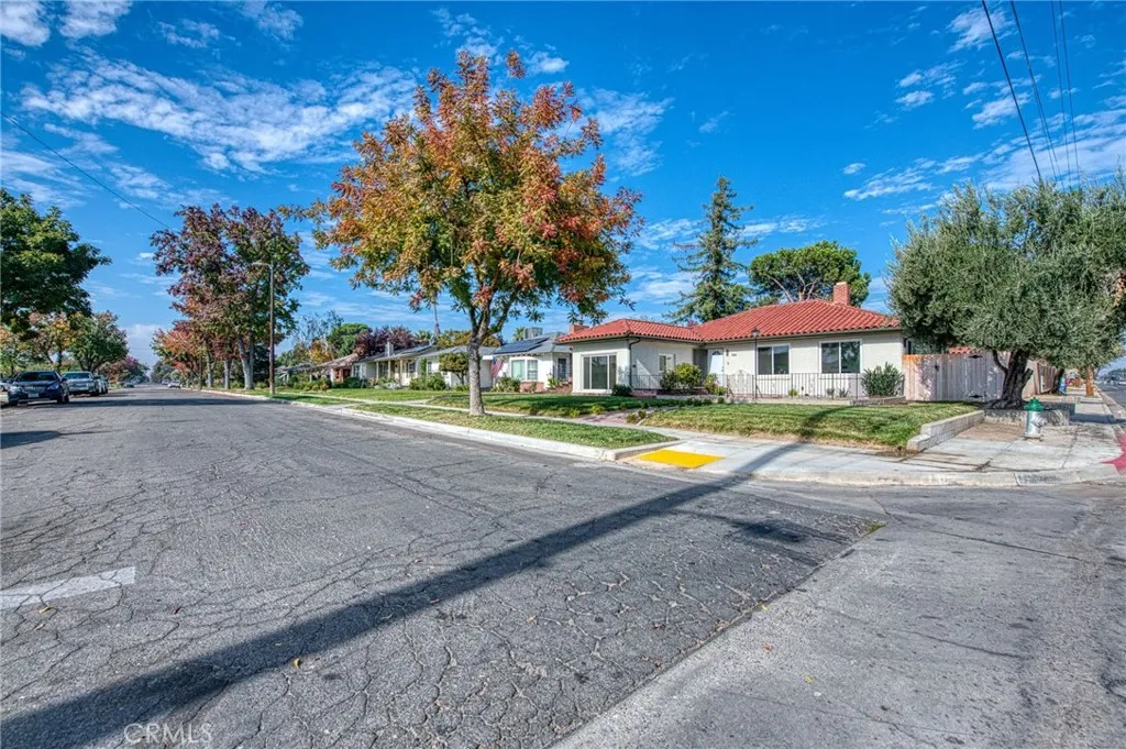 506 W Terrace Avenue, Fresno, California 93705 home-pic-7