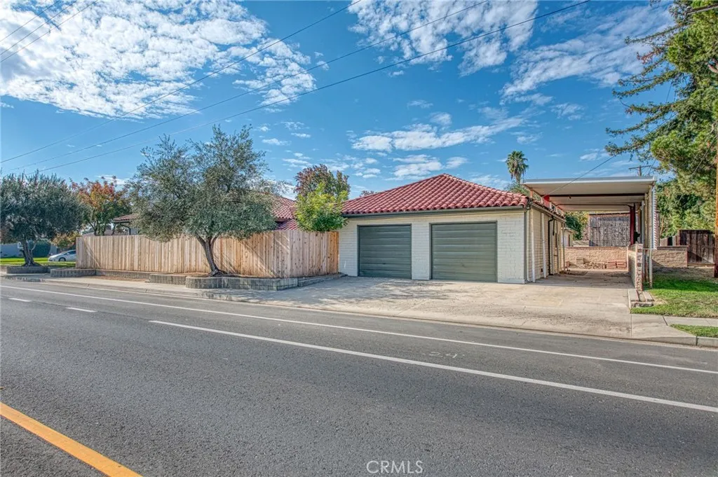 506 W Terrace Avenue, Fresno, California 93705 home-pic-9