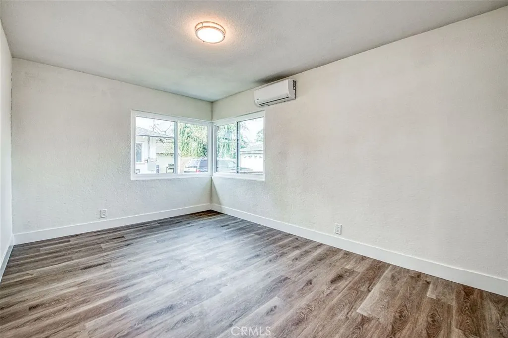 506 W Terrace Avenue, Fresno, California 93705 home-pic-24