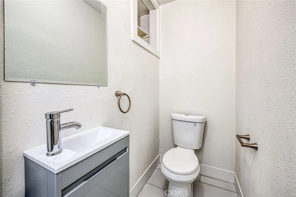 506 W Terrace Avenue, Fresno, California 93705 home-pic-27