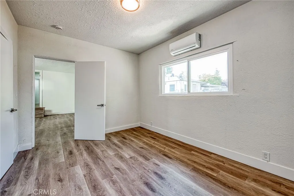 506 W Terrace Avenue, Fresno, California 93705 home-pic-31