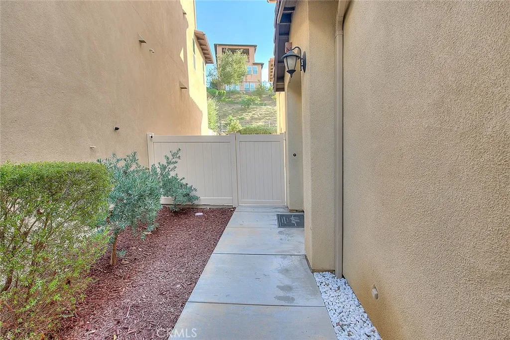 20608 Shepherd Hills Dr, Diamond Bar, California 91789 home-pic-2