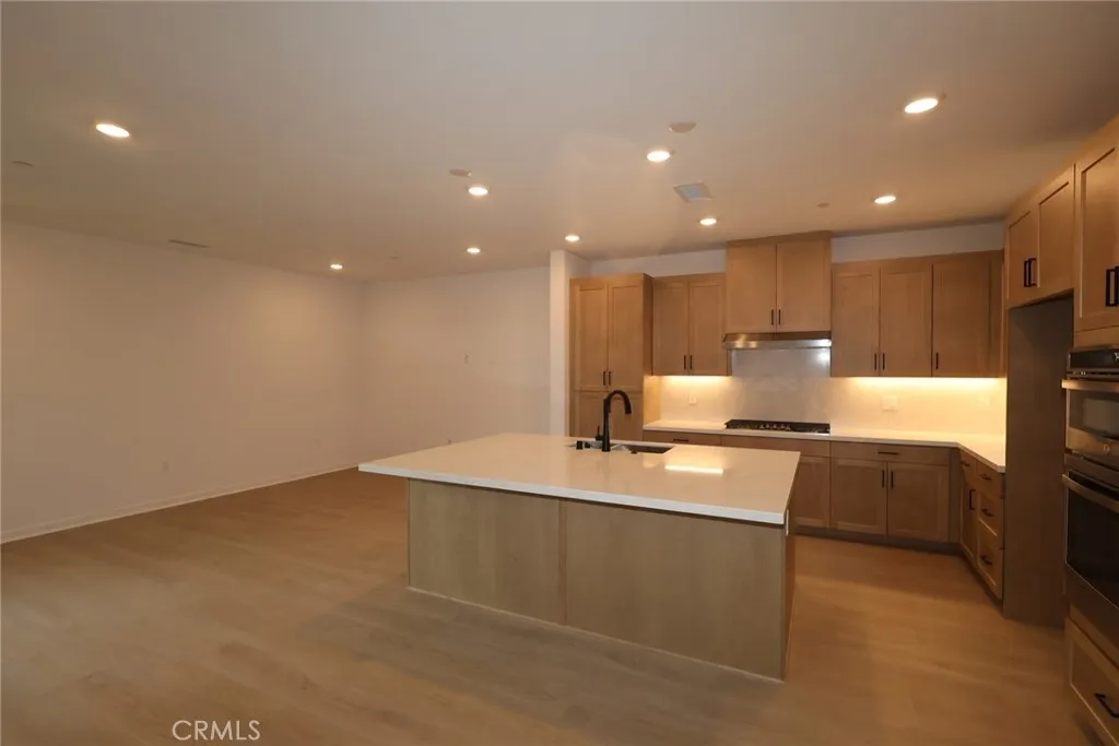 27309 Bear Paw Lane, Valencia, California 91381 home-pic-2