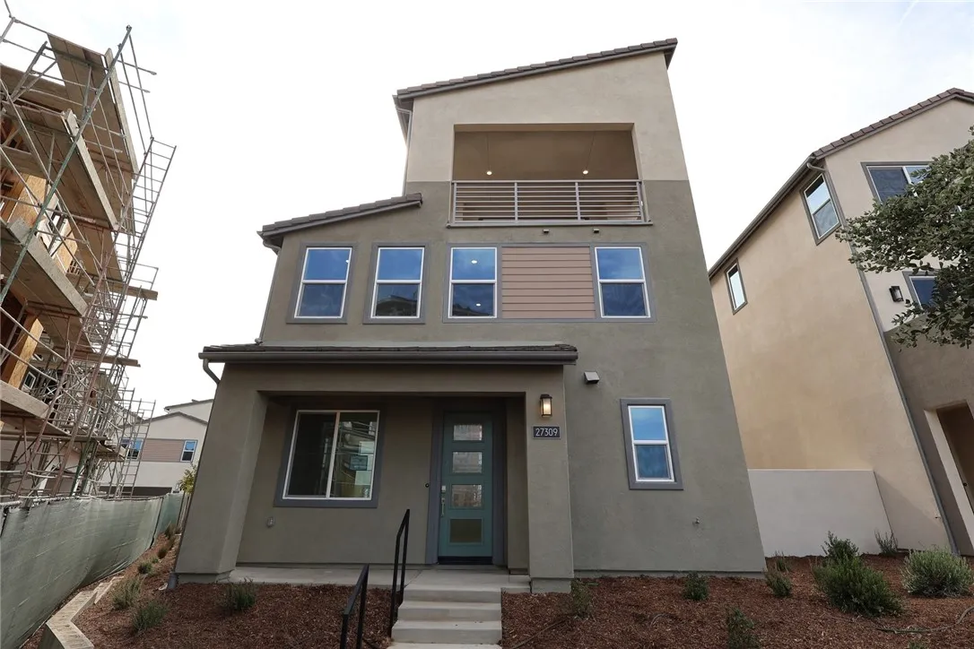 27309 Bear Paw Lane, Valencia, California 91381 home-pic-0