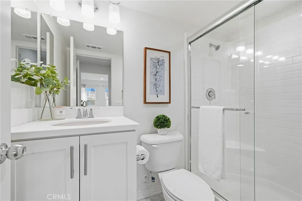 677 S District, Anaheim, California 92805 home-pic-6