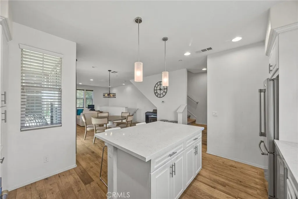 6398 Pegasus Court, Eastvale, California 91752 home-pic-18