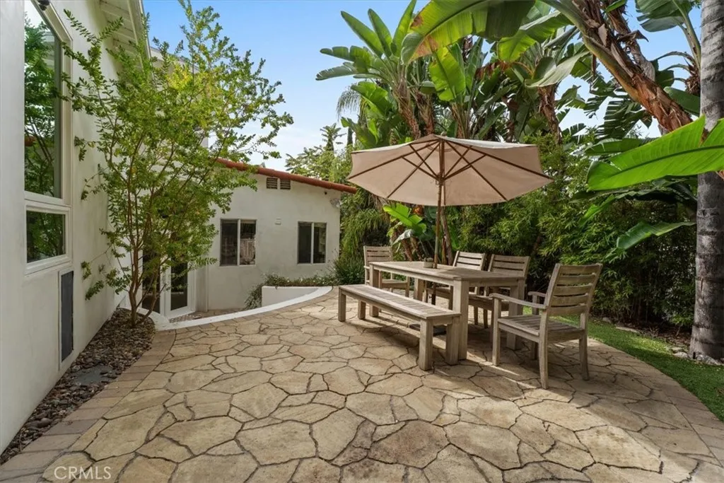 2123 Branden Street, Los Angeles, California 90026 home-pic-34