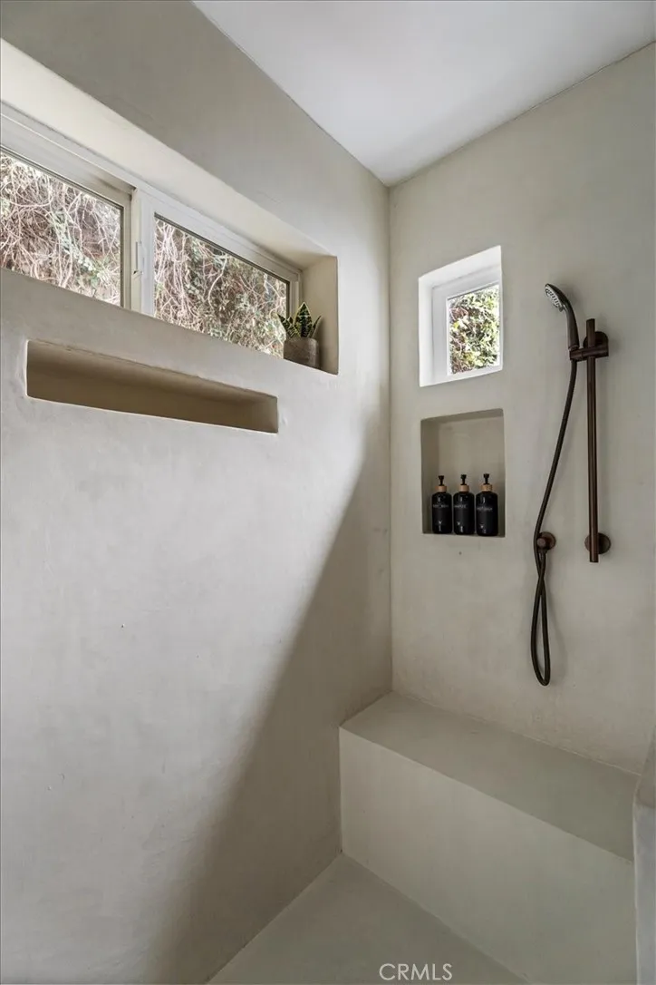 2123 Branden Street, Los Angeles, California 90026 home-pic-23