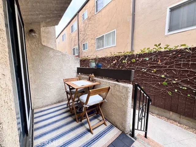 543 W Stocker, Glendale, California 91202 home-pic-1