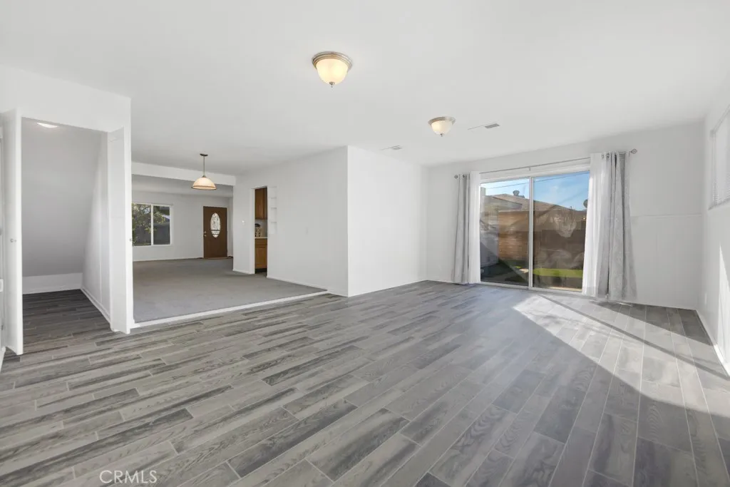 44321 4th Street E, Lancaster, California 93535 home-pic-15
