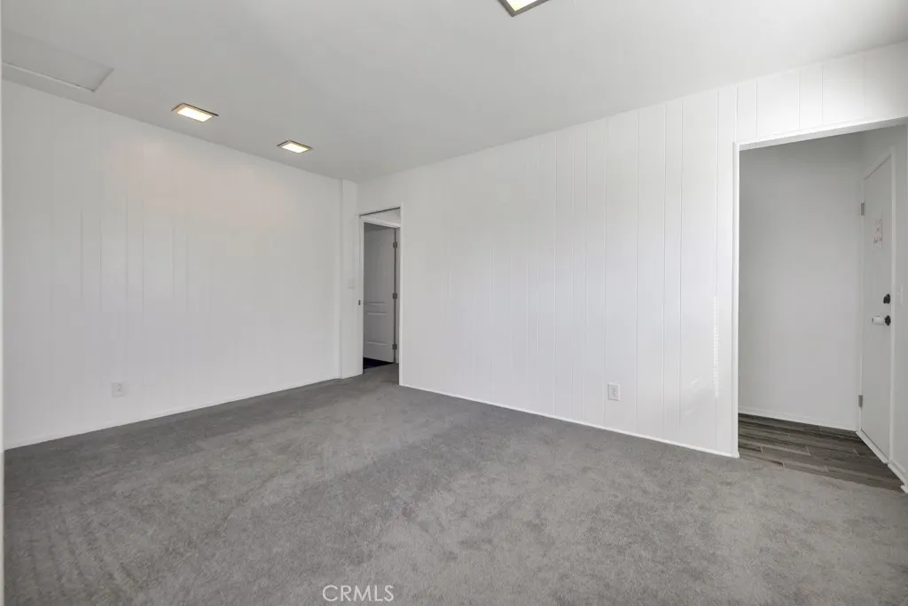 44321 4th Street E, Lancaster, California 93535 home-pic-32