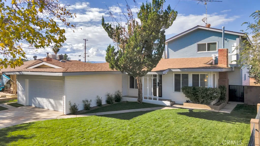 44321 4th Street E, Lancaster, California 93535 home-pic-0