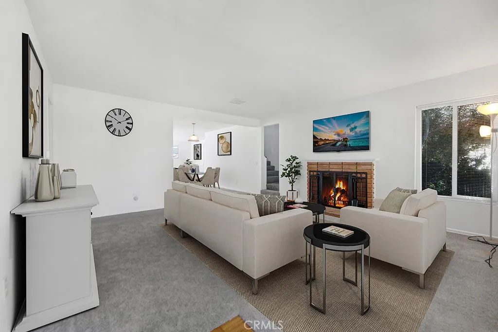 44321 4th Street E, Lancaster, California 93535 home-pic-7
