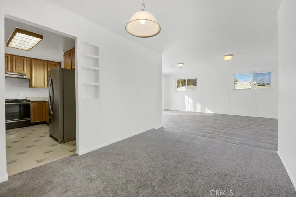44321 4th Street E, Lancaster, California 93535 home-pic-10