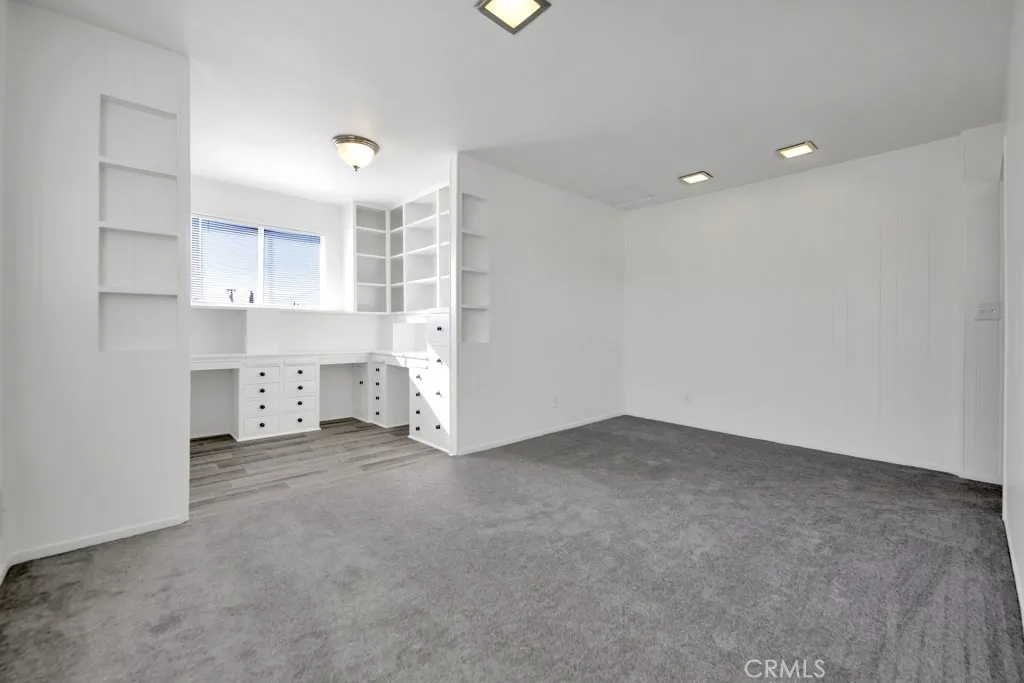 44321 4th Street E, Lancaster, California 93535 home-pic-30