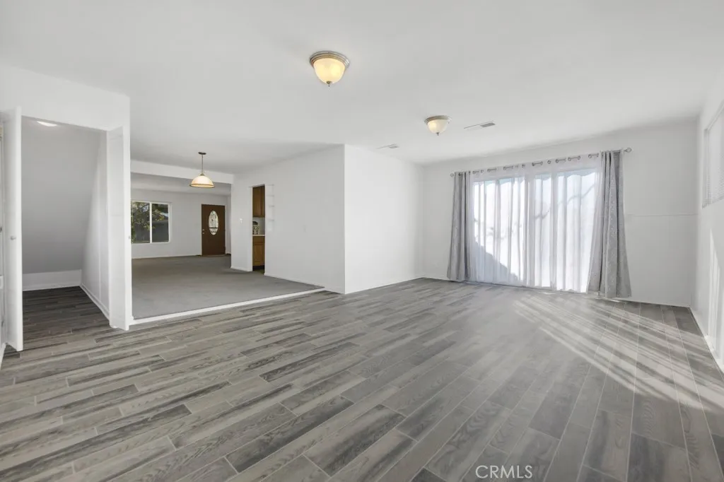 44321 4th Street E, Lancaster, California 93535 home-pic-14