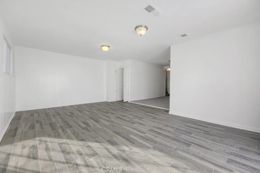 44321 4th Street E, Lancaster, California 93535 home-pic-16