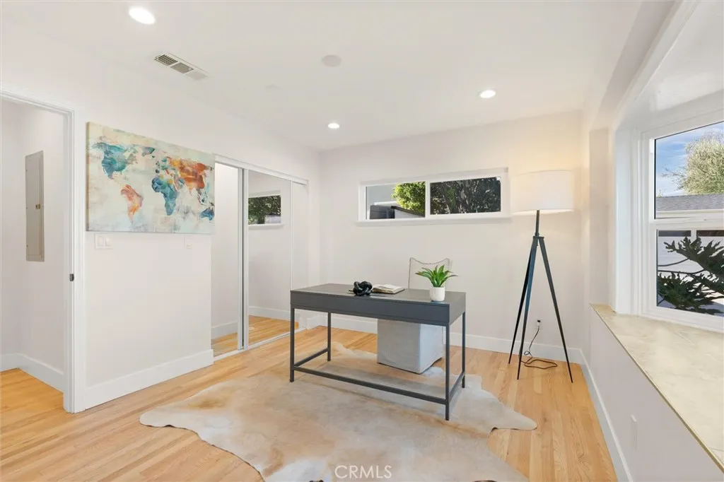 16914 Flanders, Granada Hills, California 91344 home-pic-32