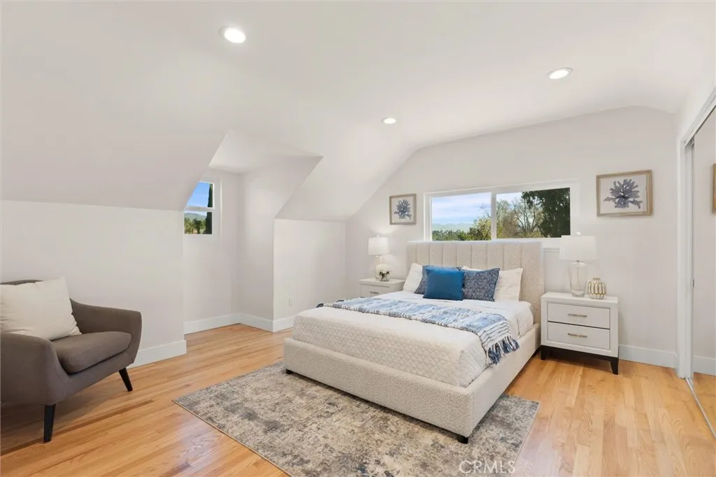 16914 Flanders, Granada Hills, California 91344 home-pic-10