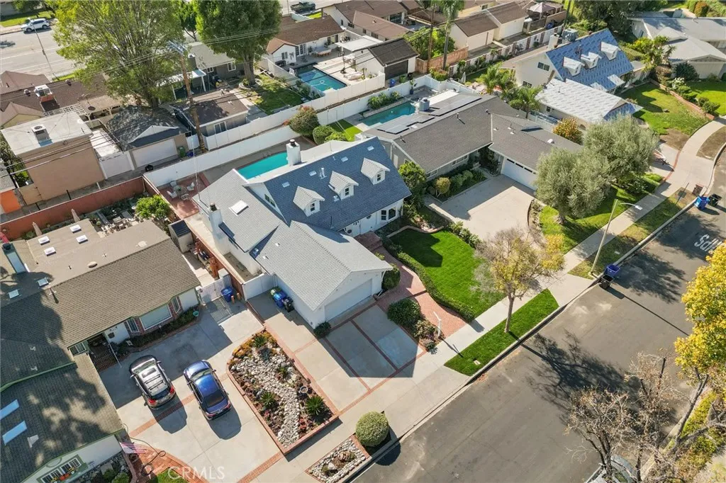 16914 Flanders, Granada Hills, California 91344 home-pic-2