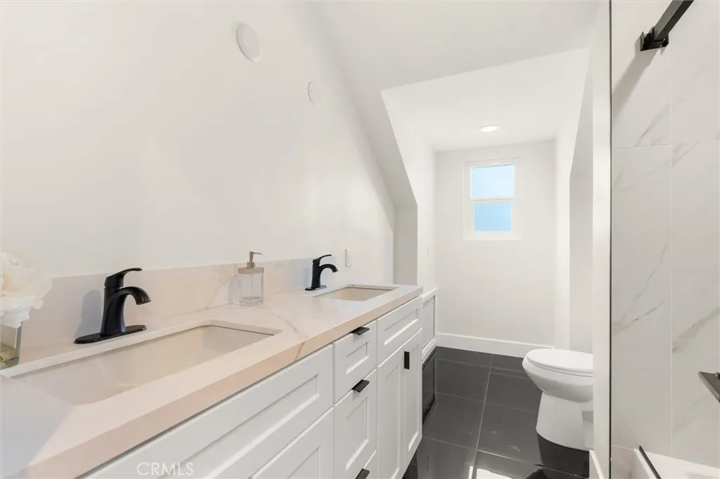 16914 Flanders, Granada Hills, California 91344 home-pic-8