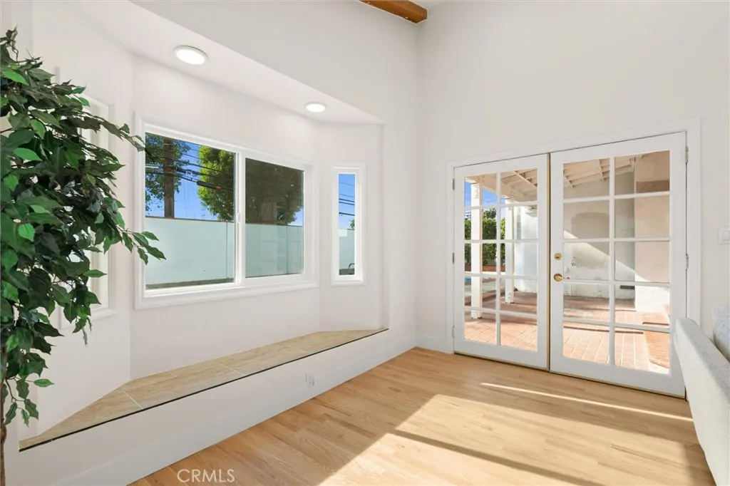 16914 Flanders, Granada Hills, California 91344 home-pic-20