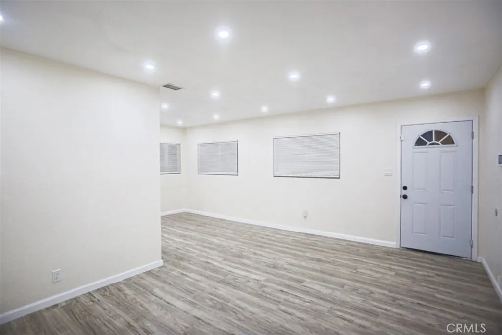 697 E 21st, San Bernardino, California 92404 home-pic-3